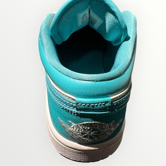 Nike Air Jordan 1 Low – Turquoise & Cream - Picture 3 of 4
